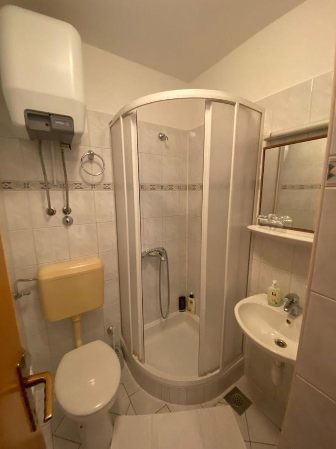 Apartments Zlosilo Orasac Bagian luar foto